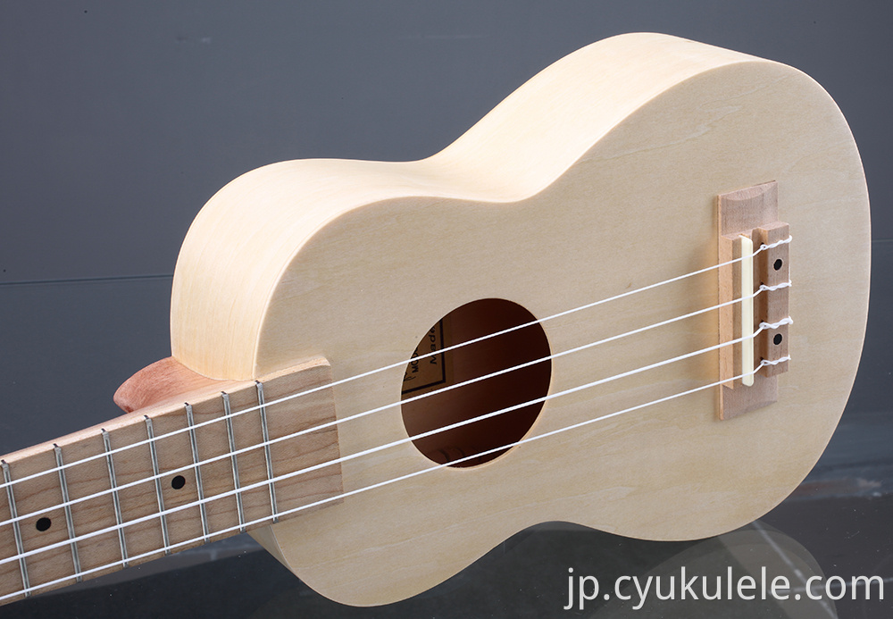 ウクレレ ukulele